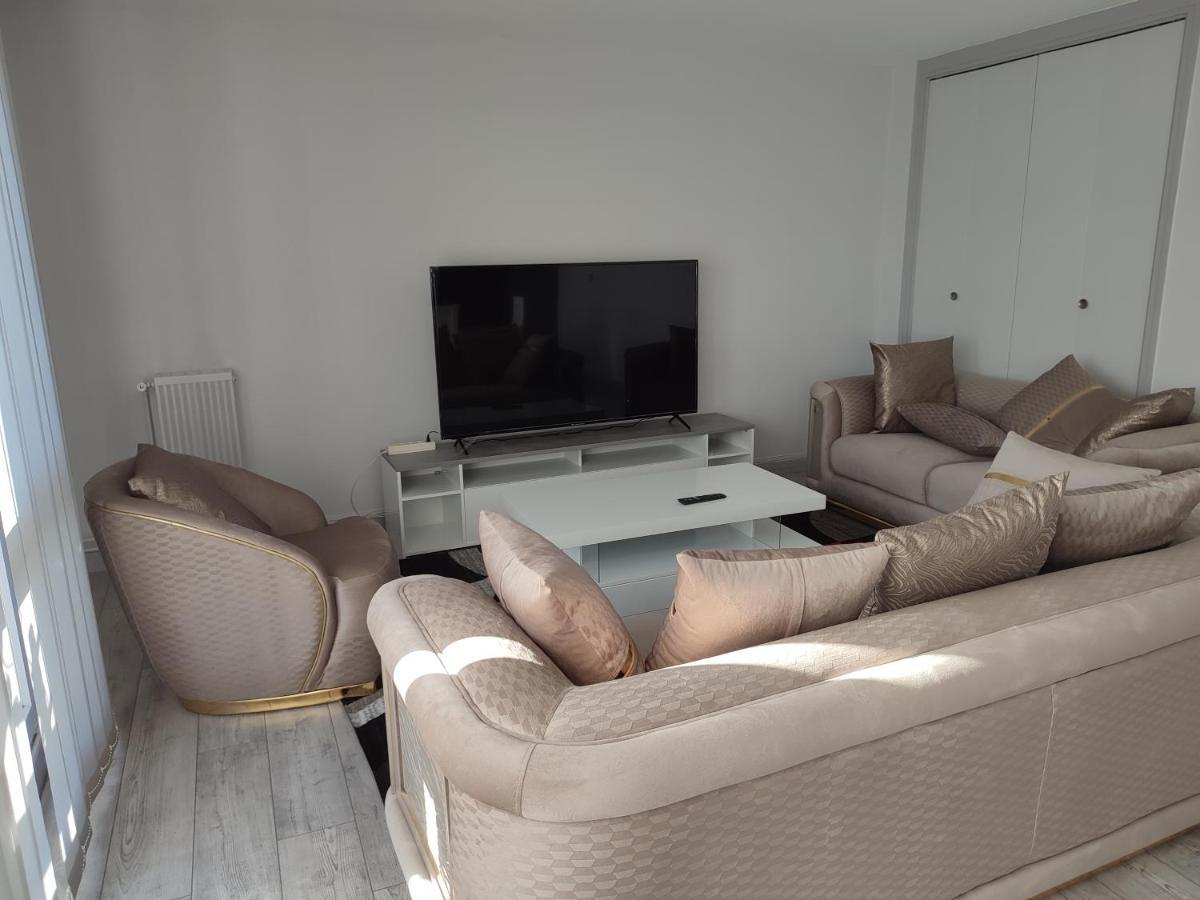 Grand Et Superbe Appartement Proche Paris Creil Exteriér fotografie