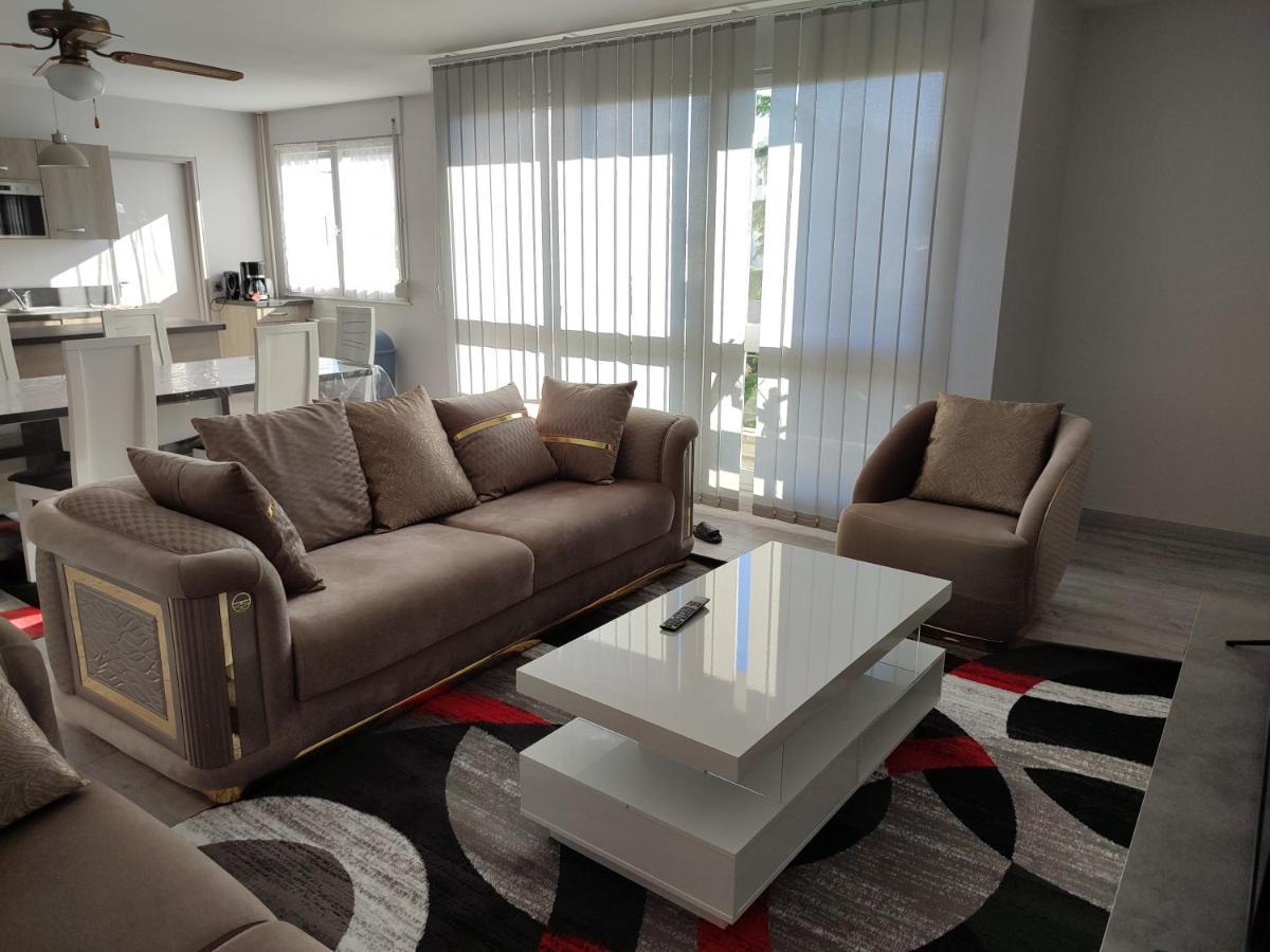Grand Et Superbe Appartement Proche Paris Creil Exteriér fotografie